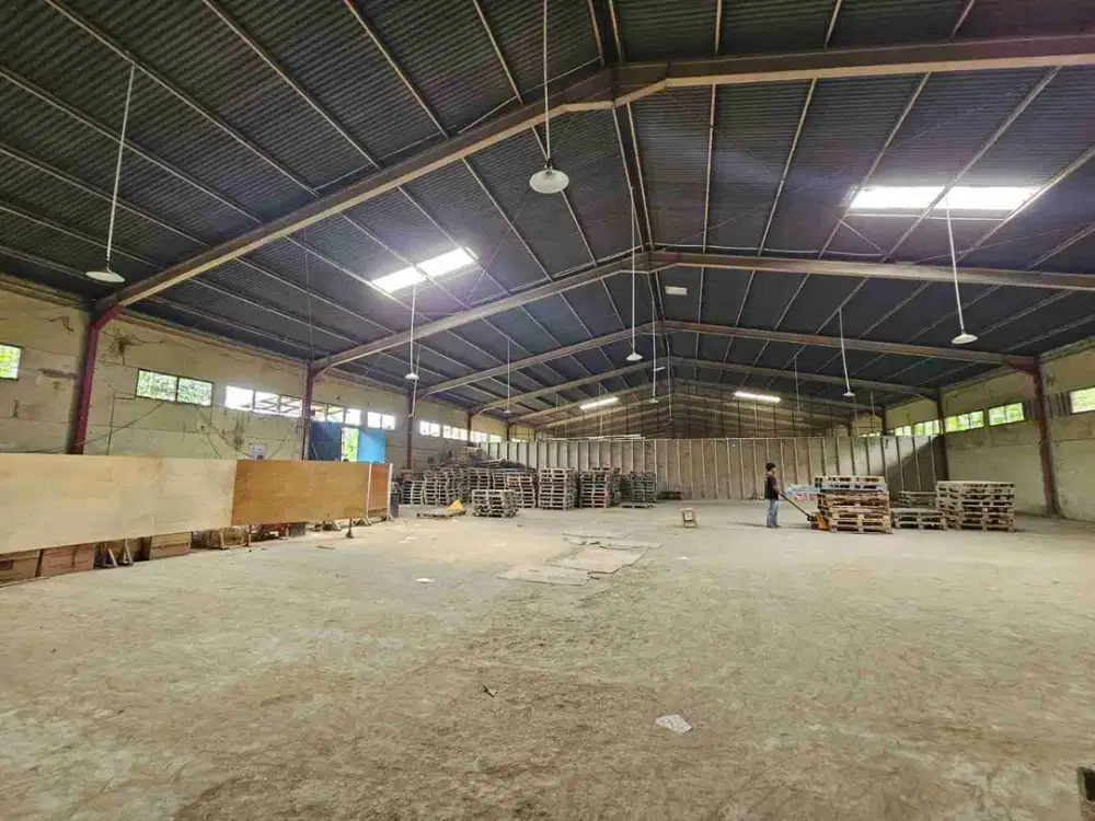 Disewakan Gudang di Ciracas Jakarta Timur.