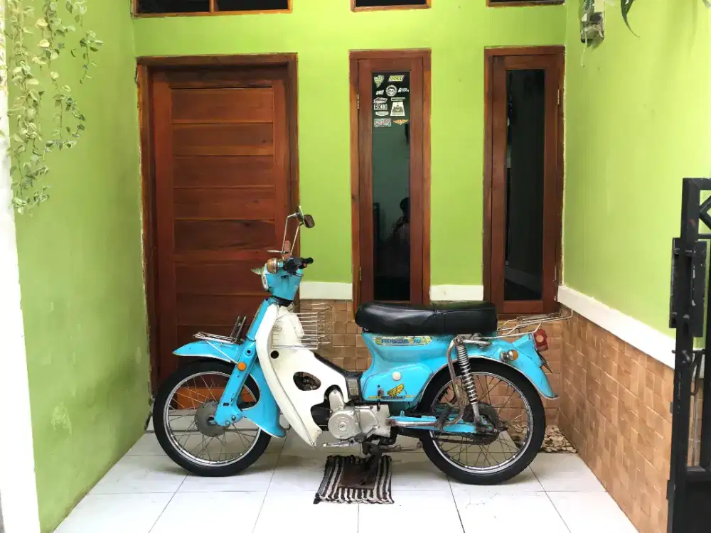 HONDA C70 BASIC ASTREA