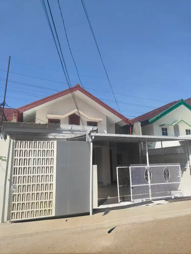 Rumah siap huni  dekat mutiara bunda komplek sarimas Arcamanik