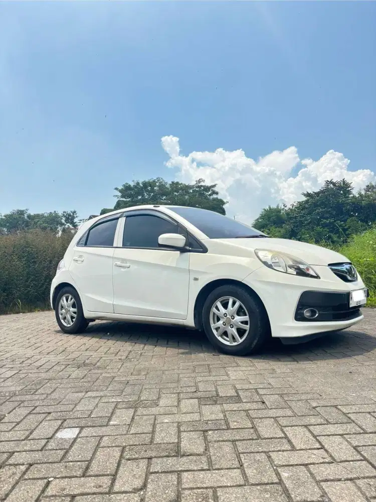 DIJUAL Honda Brio E Manual 2015 Low KM