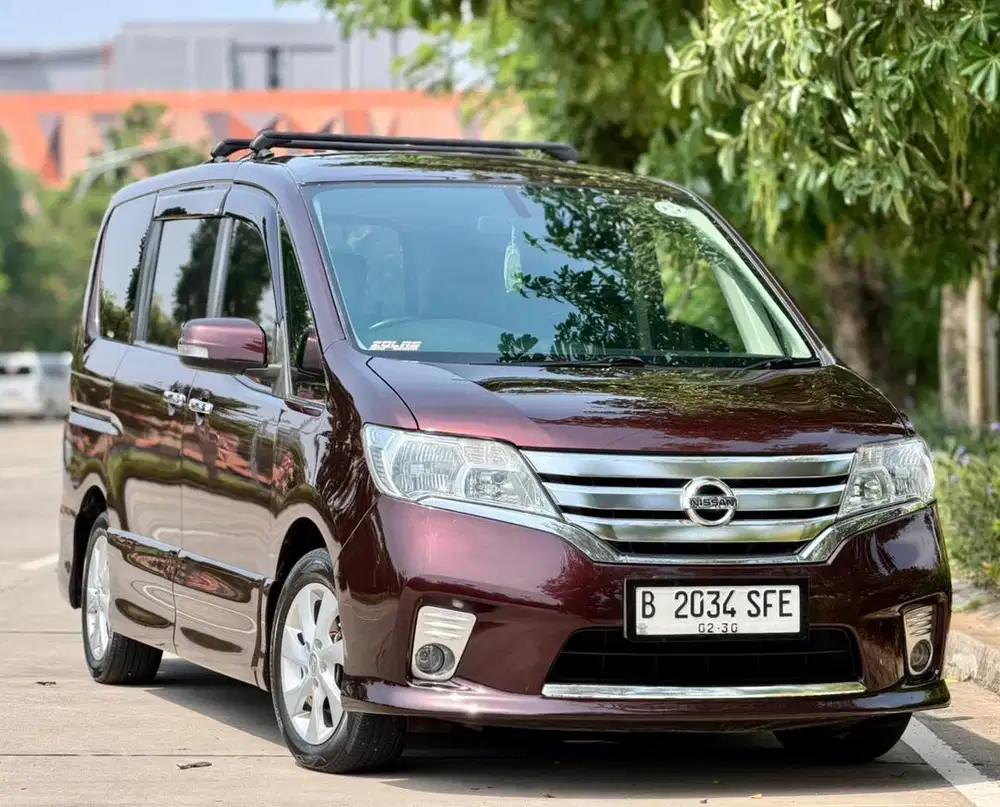 DP 9 j! Dijual Murah! Km 90rb! Nissan Serena HWS Matic 2014 Antik!!