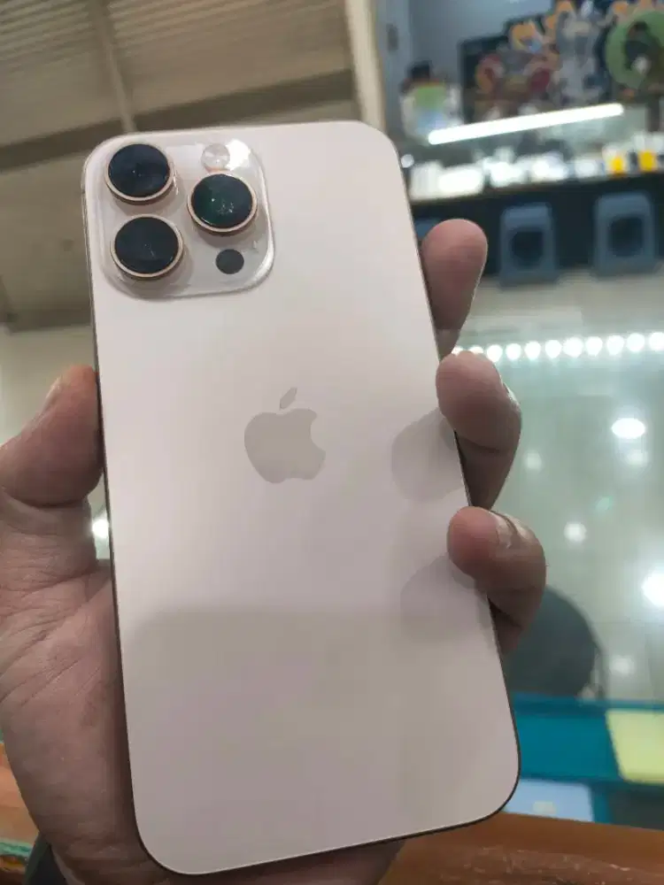 iPhone 16 PROMAX 

256gb
Bh91%
Cc 334
Lengkap resmi iBox