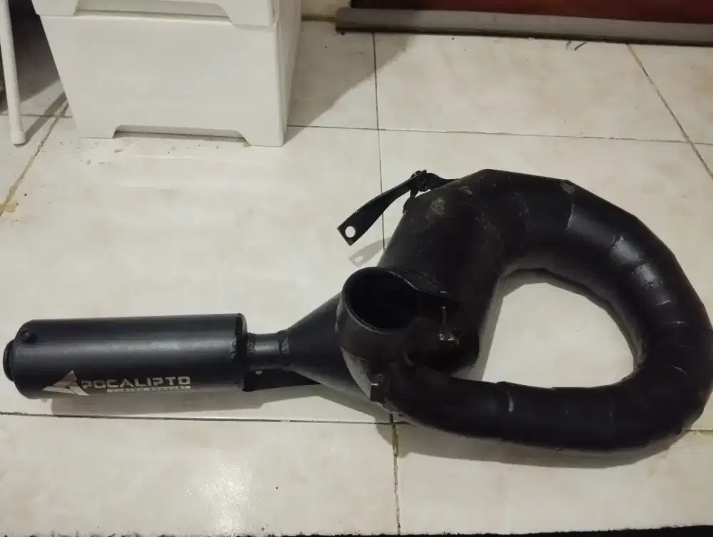 Knalpot Vespa Apocalipto Kanan Pendek