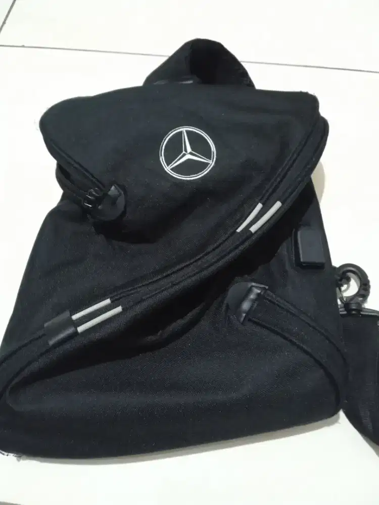 Tas selempang Mercy