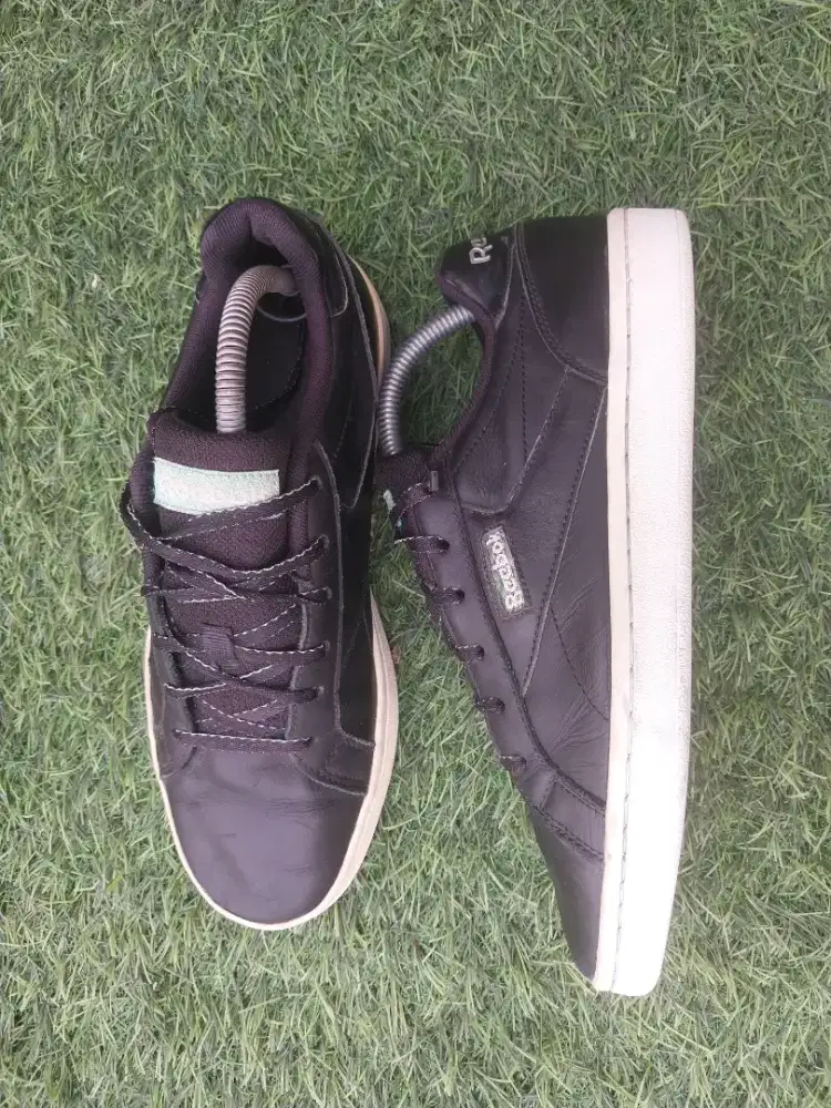 Sepatu second reebok