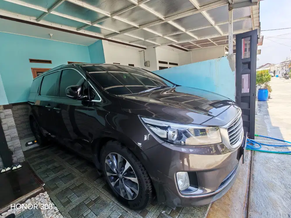 Kia Sedona 2018 Bensin