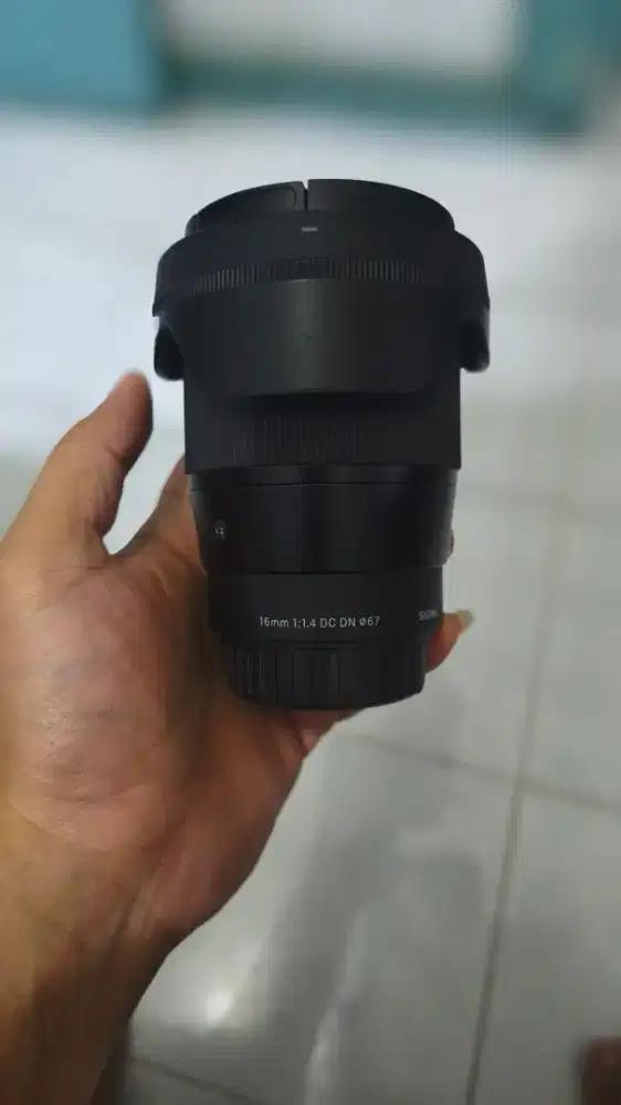 Lensa sigma 16mm F.1.4