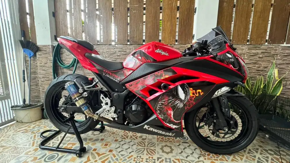 Dijual kawasaki ninja 250cc th 2015