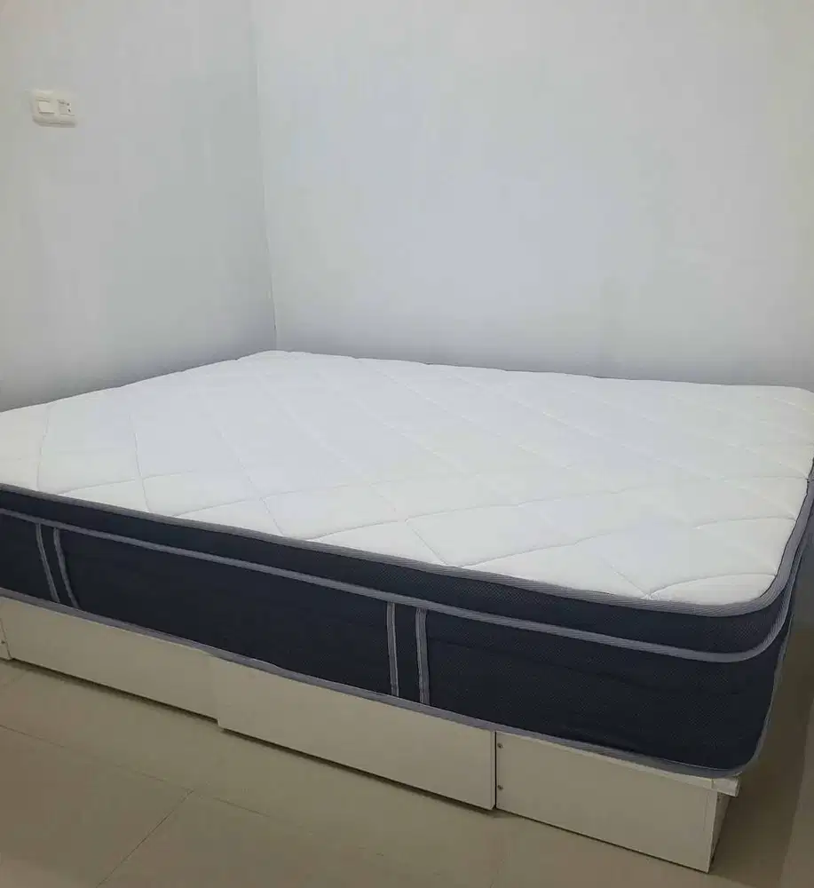 JUAL Kasur merk INTHEBOX Plus 160x200 – Mulus Seperti Baru!