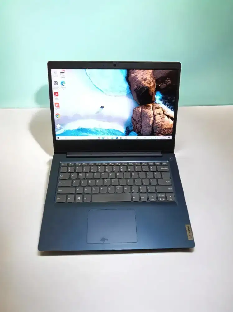 Lenovo slim3 core i3 gen10/ 8gb/256gb siap kerja
