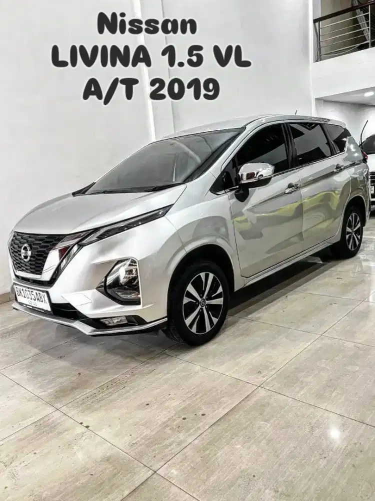 WAJIB BELI‼️ LIVINA 1.5 VL Automatic 2019 / 2020 nissan silver xpander