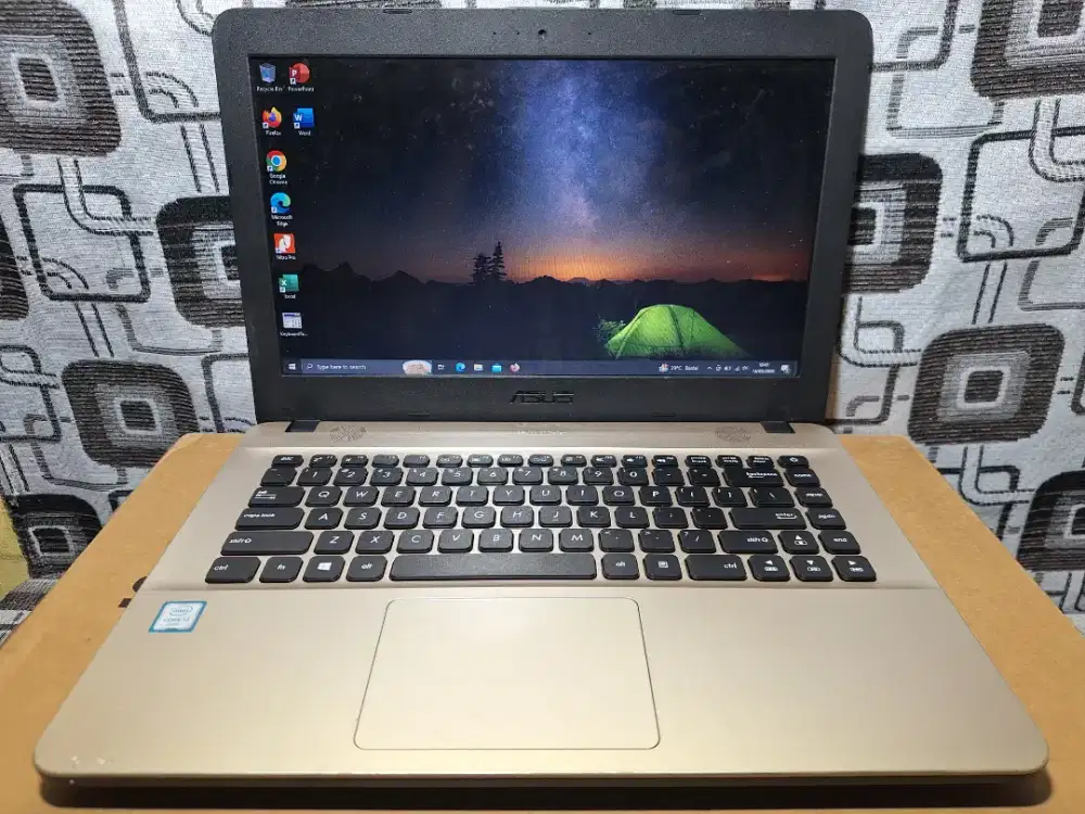 Laptop Asus VivoBook X441UA Core i3 ram 4gb SSD batre awet