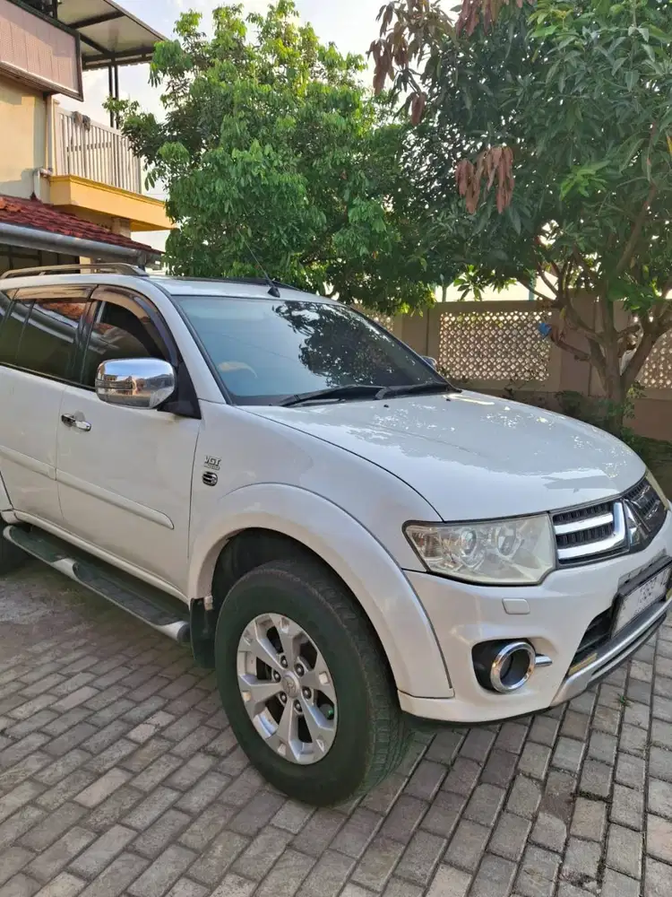 Mitsubishi Pajero 2.5 Solar AT 2014 Putih Pajak Hidup Siap Pakai