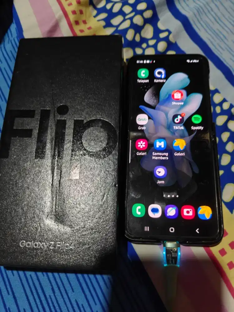 Samsung galaxy flip 4 ex garansi resmi