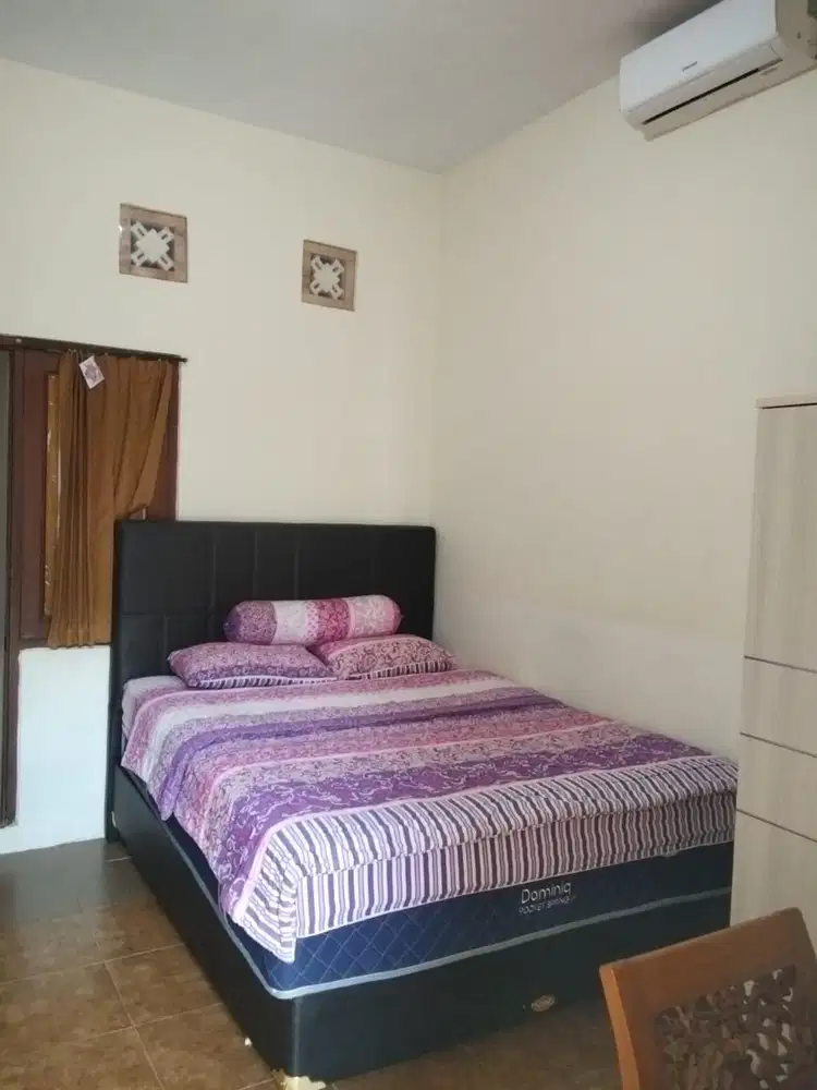 Dicari pembantu untuk 1 kamar kost, bisa menginap, umur 25-35th