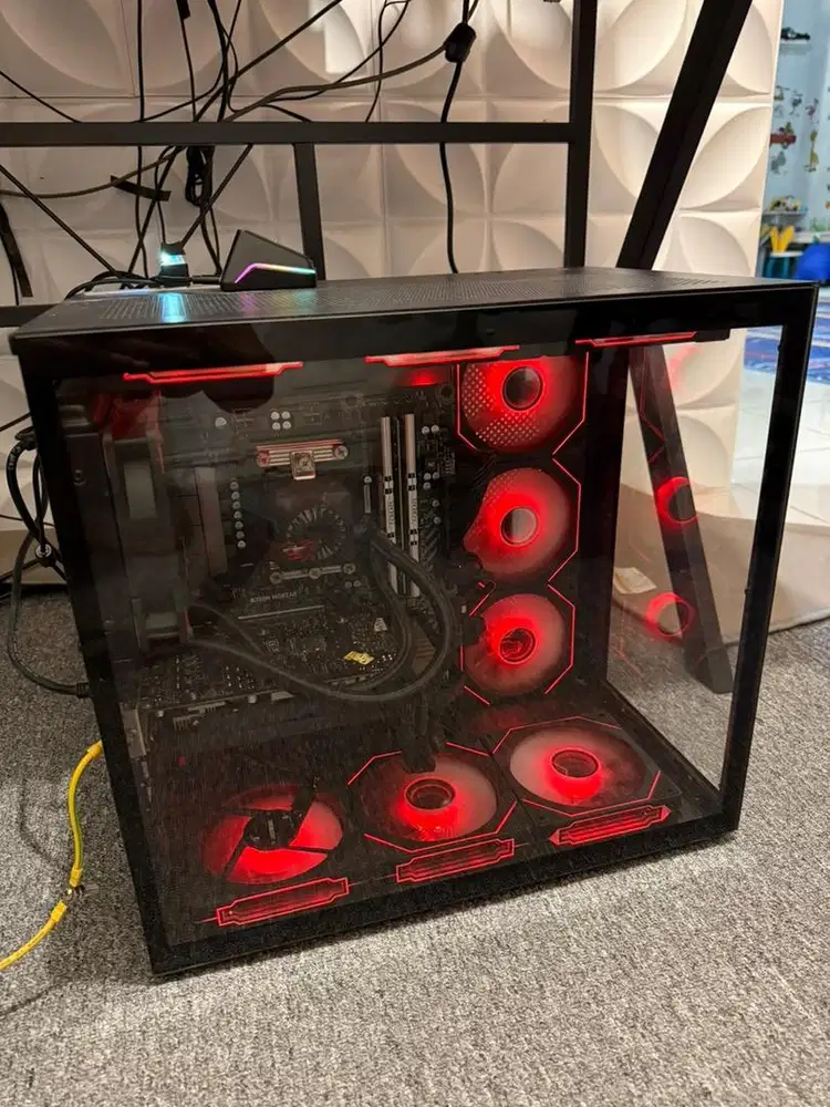 Komputer set monitor