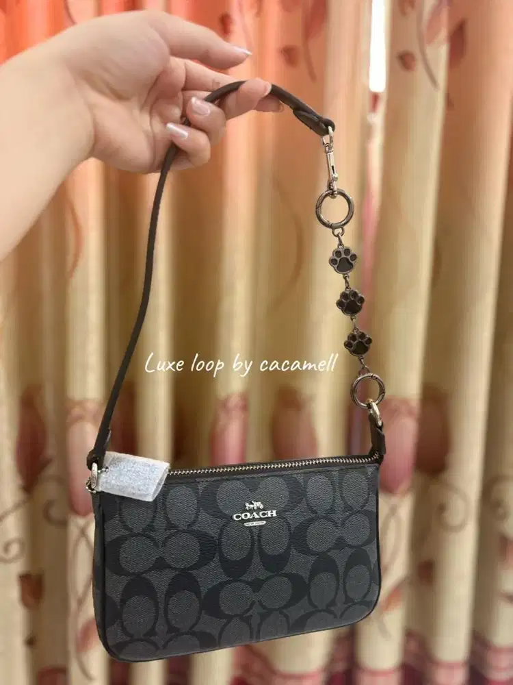 coach nolita 19