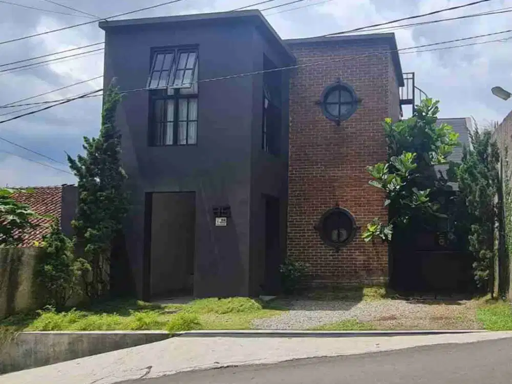 Dijual Rumah Modern Siap Huni di Kawasan Premium Dago Bandung