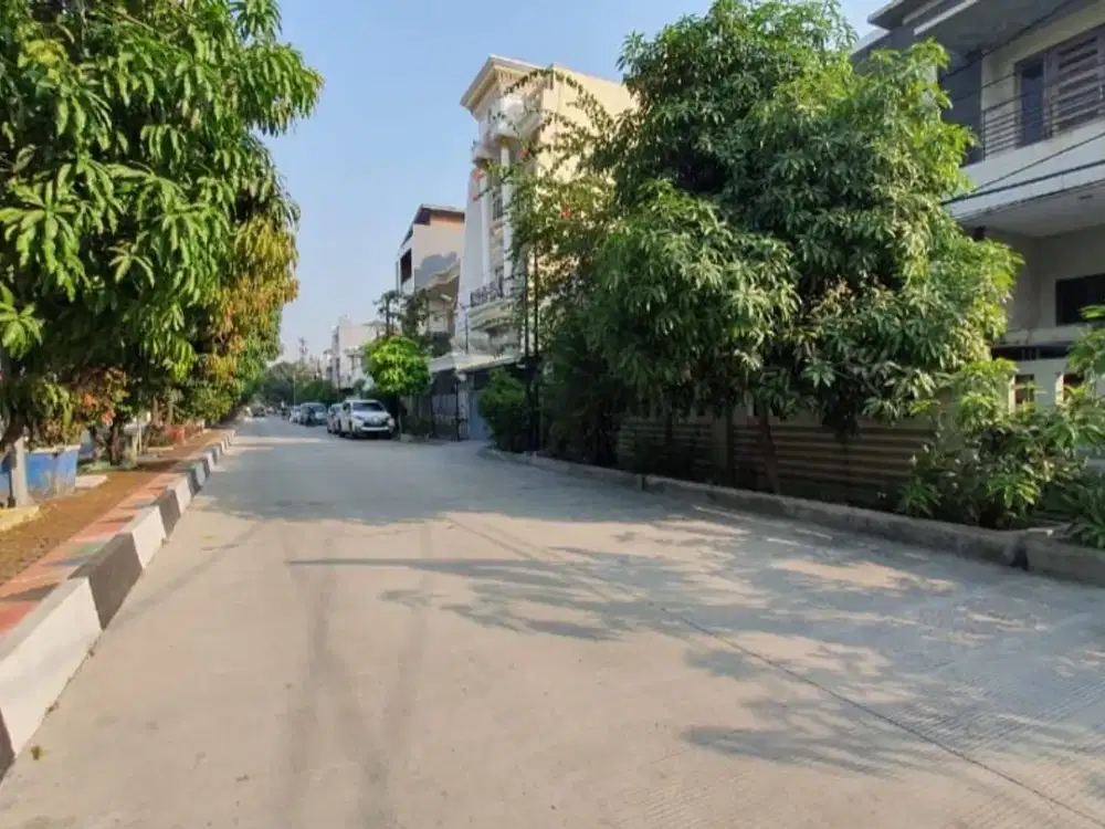 Dijual rumah siap huni 2,5 lantai Kelapa Gading, Jakarta Utara