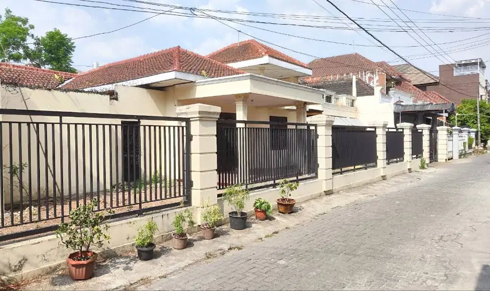 Rumah Klasik di Pogung Baru dekat Kampus UGM