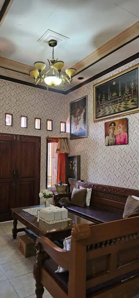 Rumah Besar Full Pagar Area Dahlia Kedawung Cirebon SHM, Bonus Pemilik