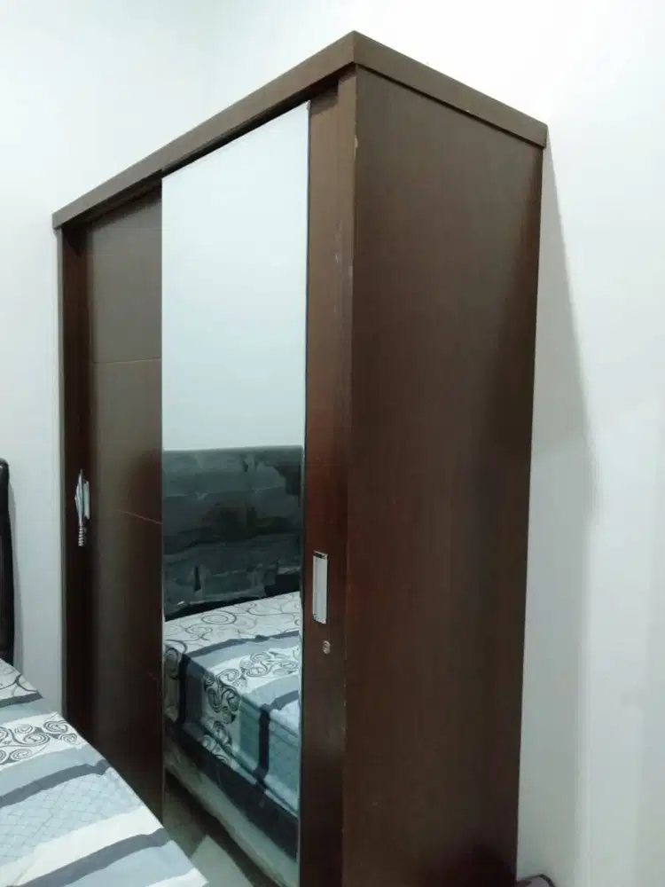 Lemari Baju 2 pintu (sliding) bekas