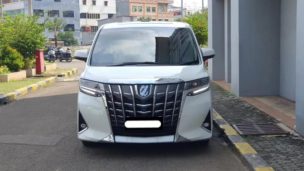 Km37rb toyota alphard g tss 2022 putih sunroof