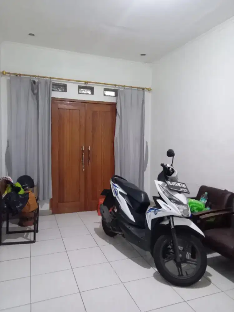 Rumah Cijerah Bandung Akse jalan masuk Mobil