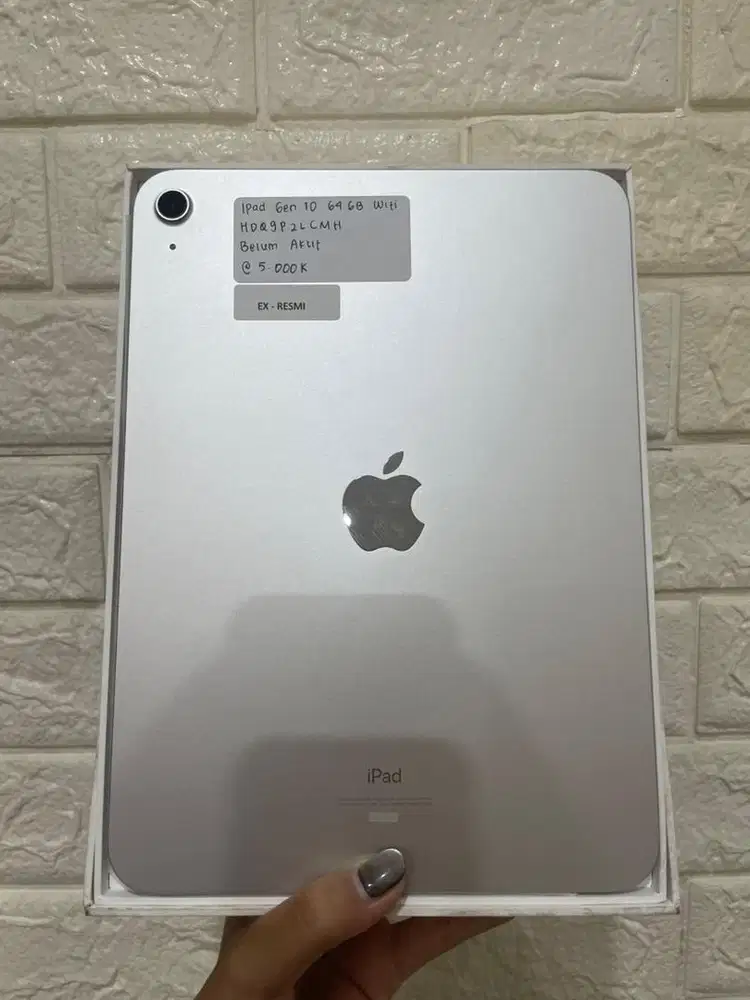 IPAD GEN 10 BRAND NEW OUT BOX