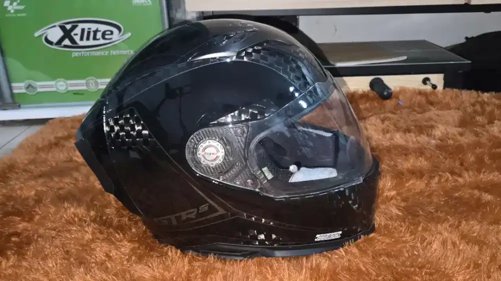 Helm CMS GTRS carbon XL made in Portugal