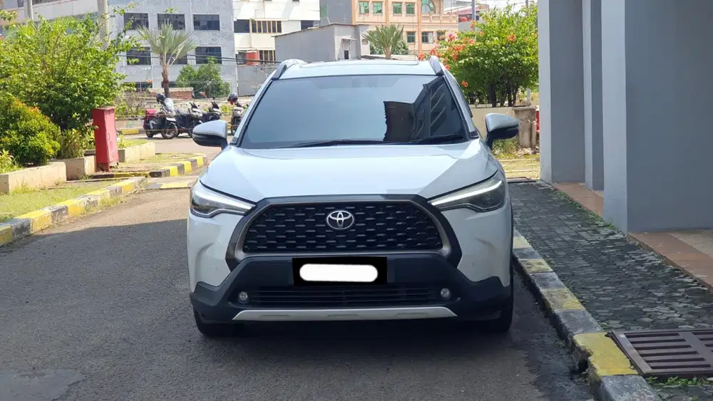 Toyota corolla cross non hybrid 2020 putih