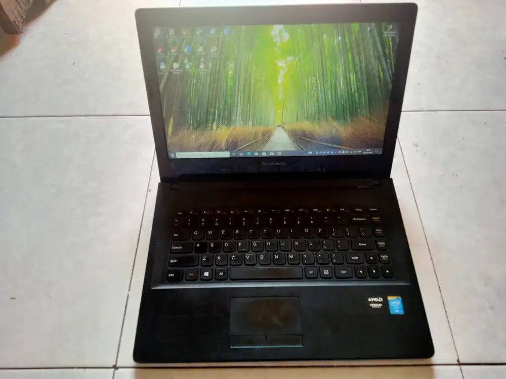 Lenovo G40-70 / Core i5 Gen-4 / Radeon / SSD 128 / 8Gb / 2Jam / TAS