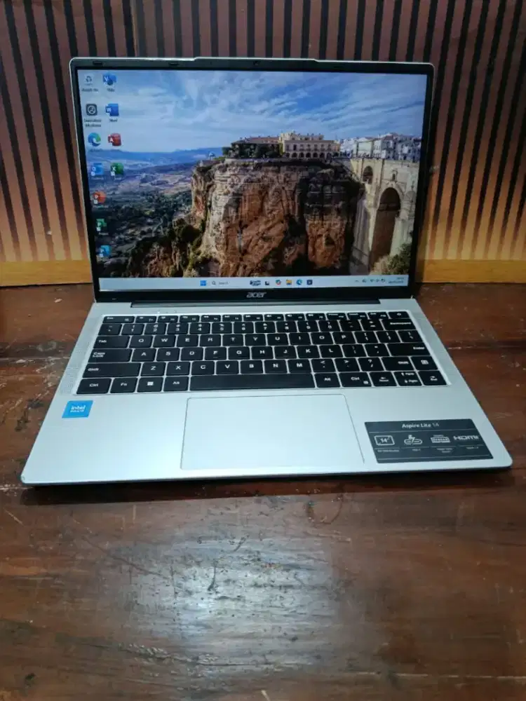 Laptop Acer Aspire AL14-31P