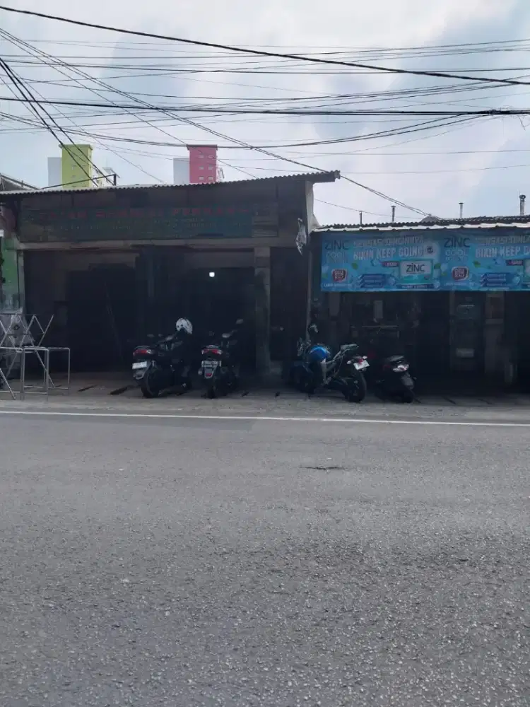 Tanah di jual terdiri dari 2 kios.