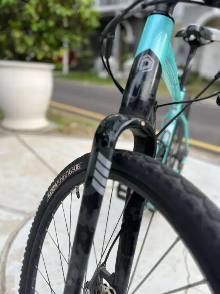 Preloved Polygon Bend R2 Gravel / Sepeda polygon bend R2 turquoise