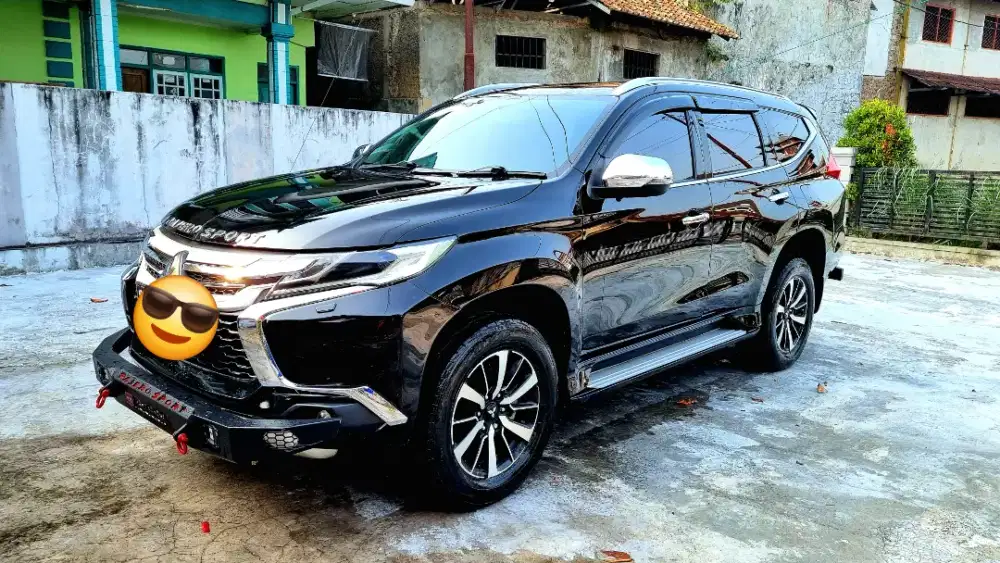 Pajero sport Dakar hitam 2016