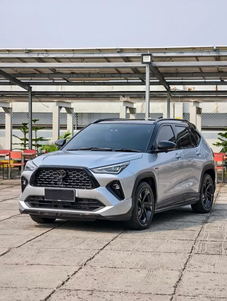 [20RB] TOYOTA YARIS CROSS GR S HEV SILVER TWO TONE 2024/2025
