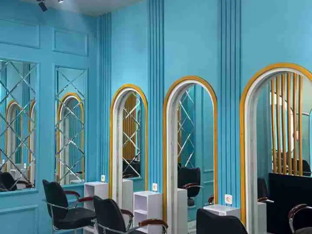 Salon Fully Furnished SHM SLF 3 Lantai ada living space lengkap strategis bebas banjir