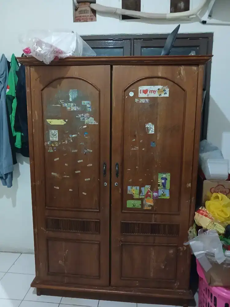 Lemari Kayu 2 Pintu Ukuran Besar.