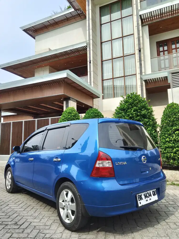 Nissan Livina pajak&plat off