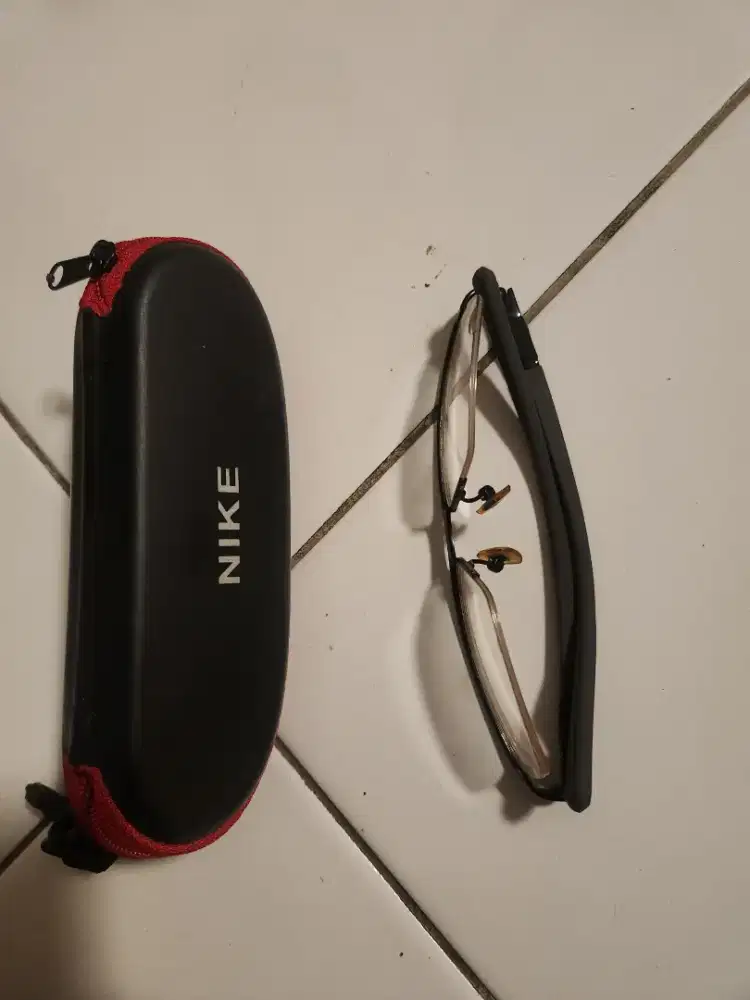 Frame Kacamata Nike