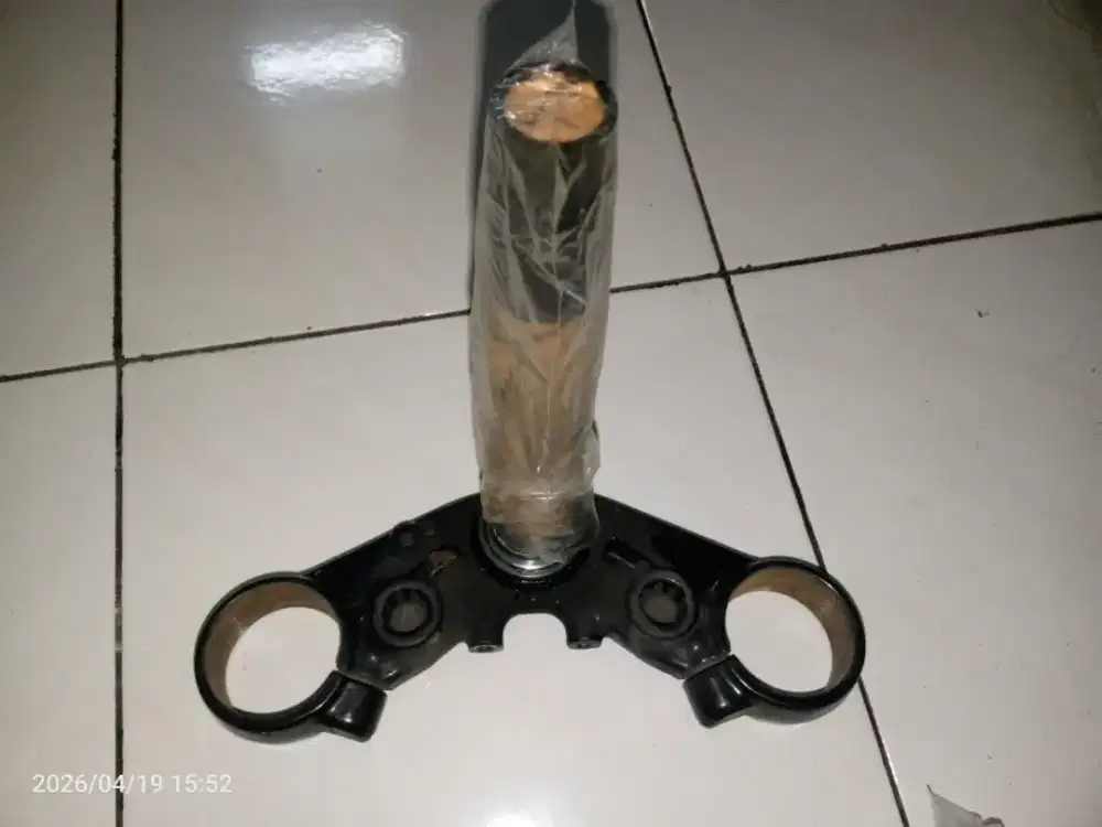 Segitiga bawah Yamaha mt15