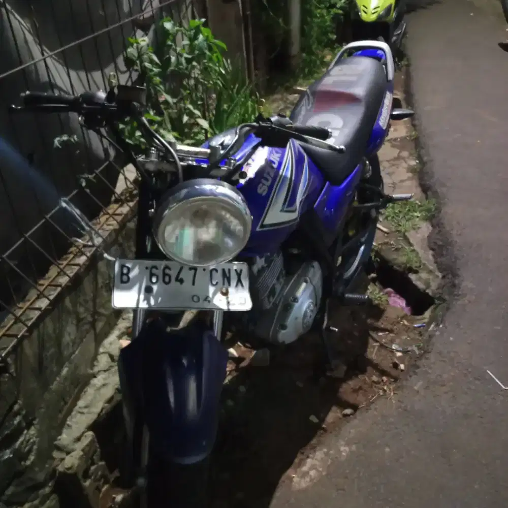 SUZUKI THUNDER 125 BIRU