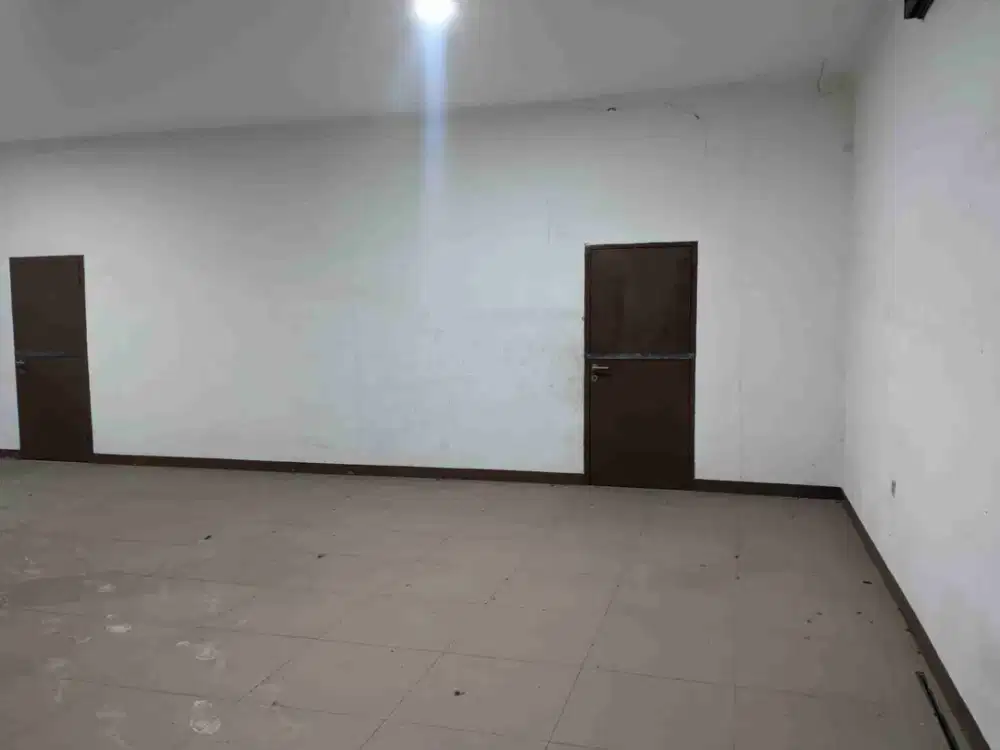 Disewakan Ruang Usaha