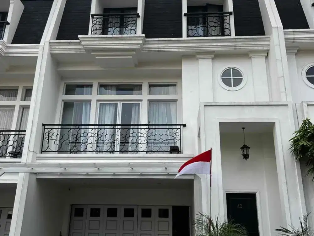 Rumah di Madja Residence 
Jl. H. Sa'aba  Meruya Sel. Kembangan