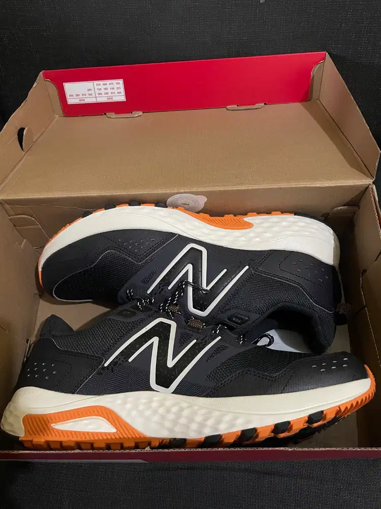 sepatu trail running new balance