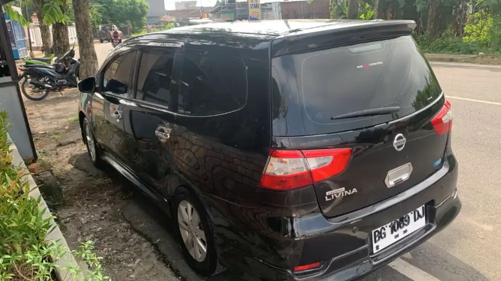 Jual mobil grand livina