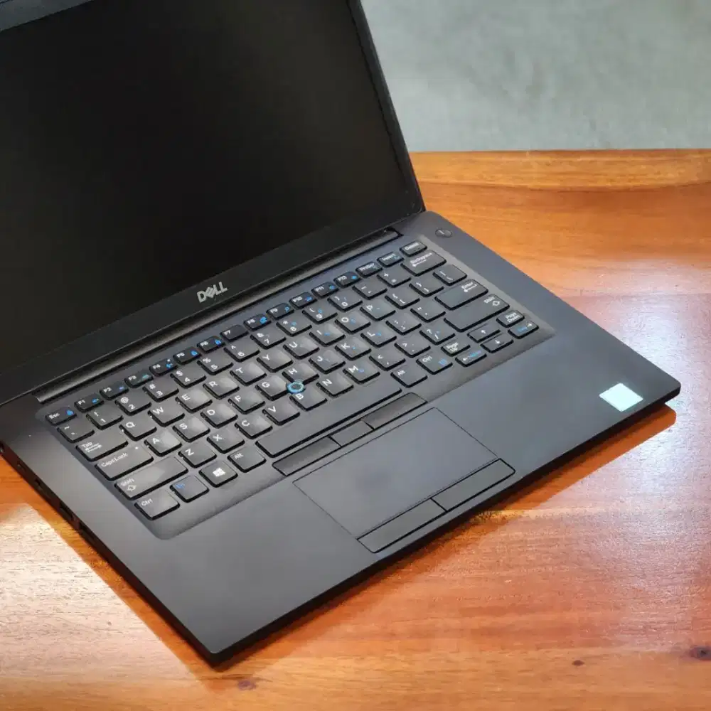 DELL 7490 Core i7 8th Key Backlight Quadcore Slim Muluss Ready to Use