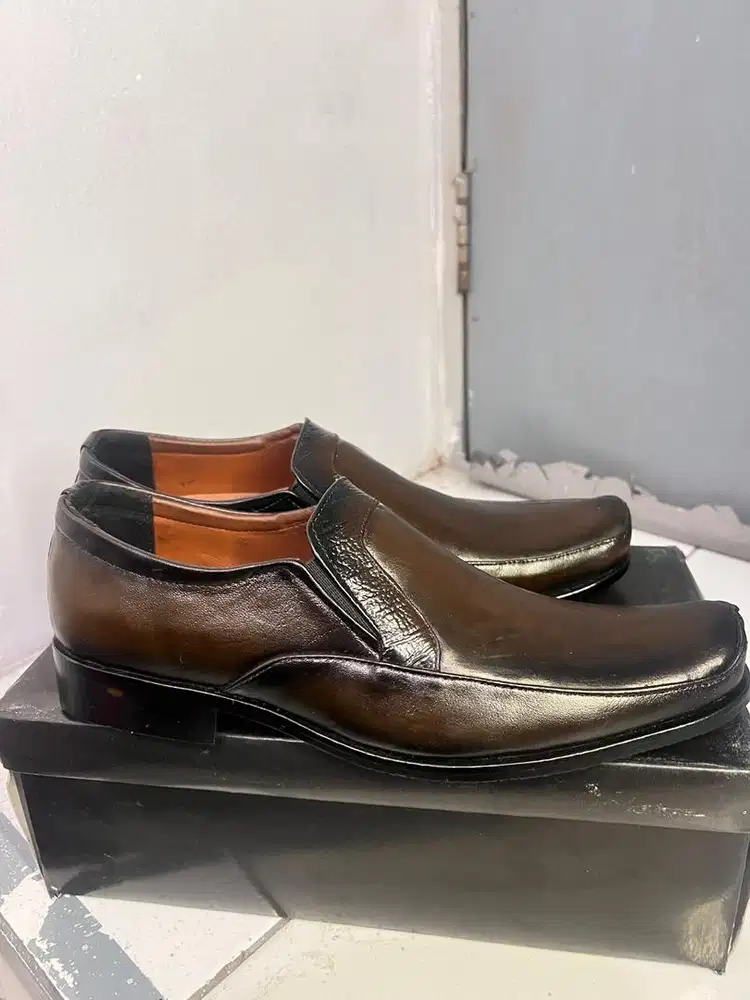 Sepatu Pantofel Formal Pria Mulus Baru