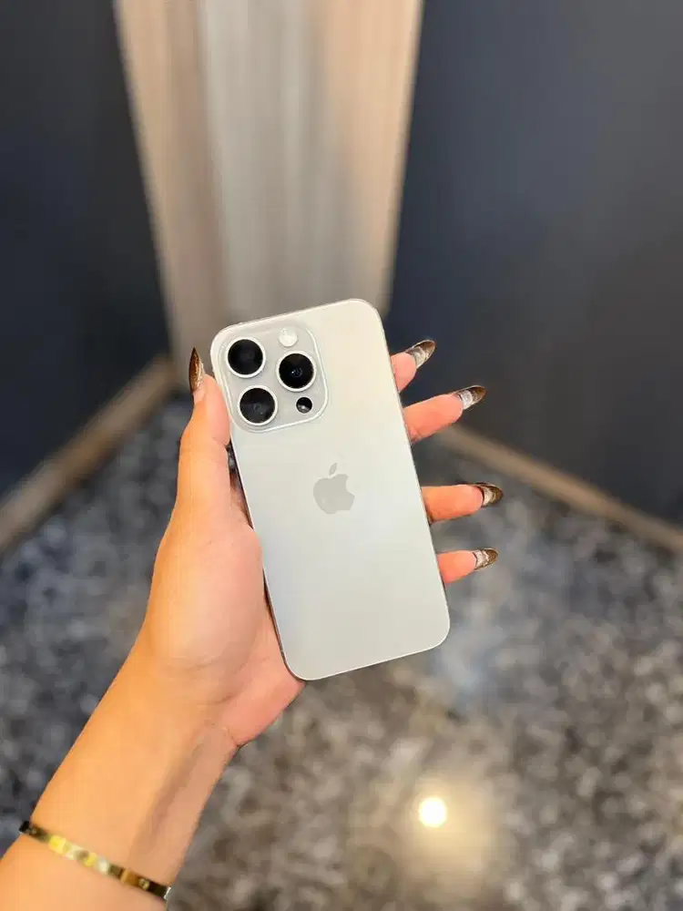 Iphone 15 pro 256gb natural titanium ex ibox